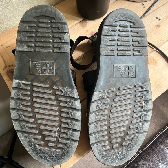 Dr. Marten’s Clarissa chunky leather women’s sandals - Picture 4 of 4